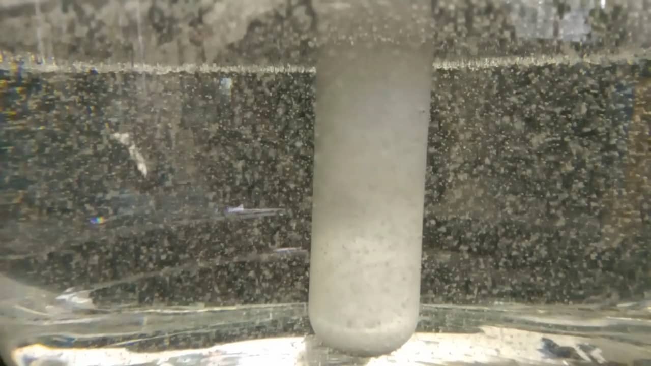 甘油 Sialon 陶瓷中超声波脱气的物理模型